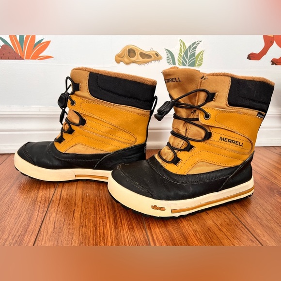 Merrell Kids' Black and Tan Snow Boots - Picture 5 of 10